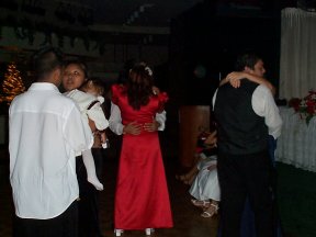 slowdance1.jpg (12043 bytes)
